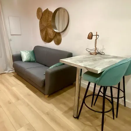 Bricka - 200m To The Beach, Parking, Clim, Terrace Apartment